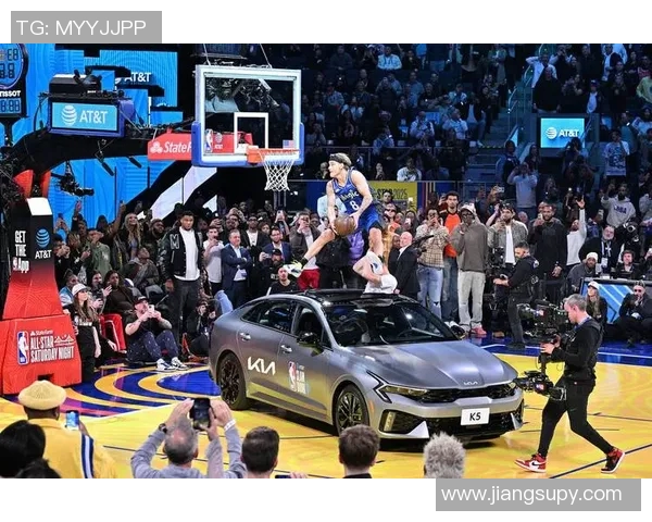 揭秘体育明星的训练秘诀与日常生活 他们如何平衡高强度训练与个人生活 揭秘体育明星的训练秘诀与日常生活 他们如何平衡高强度训练与个人生活