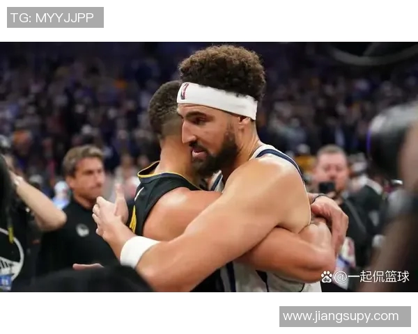 球星社交媒体爆笑瞬间合集 揭秘他们不为人知的幽默一面 球星社交媒体爆笑瞬间合集 揭秘他们不为人知的幽默一面